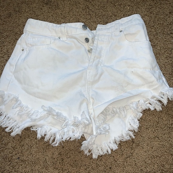 Shorts - Picture 3 of 6